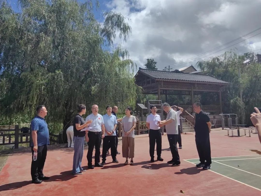 milan.com官网-系研究生参加2008“向体育老师致敬”—阳光体育老师评选活动